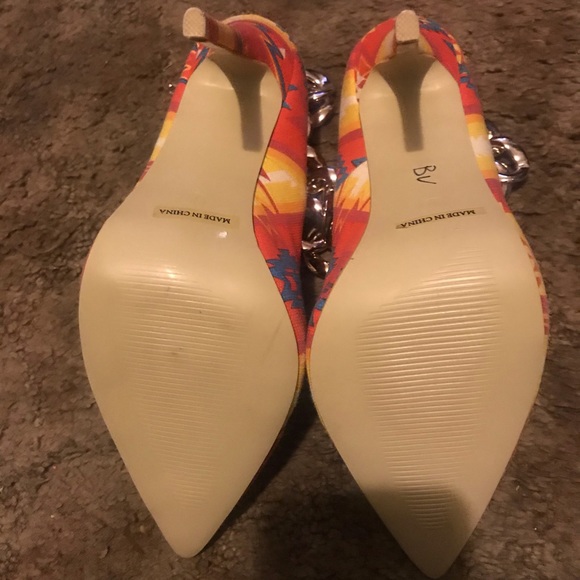 Aztec Pattern Heels - Picture 2 of 2